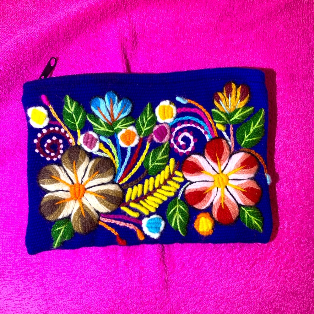 Embroidered VTG Cosmetic Bag